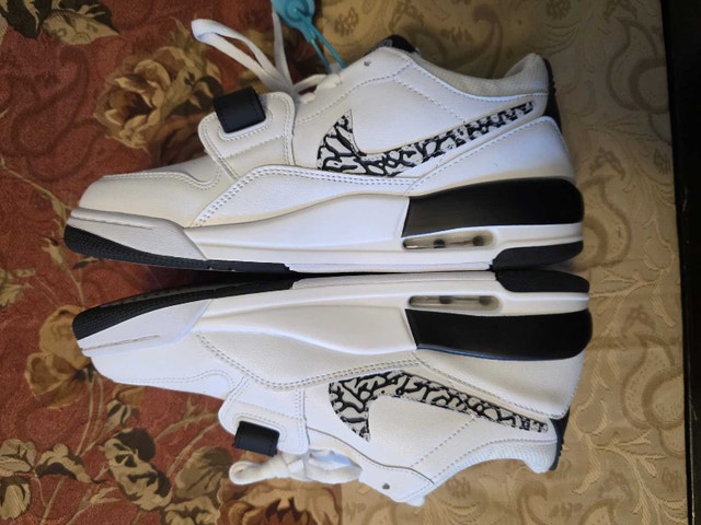 Jordan Legacy 312 Low - Size 10 US - New - photo 2