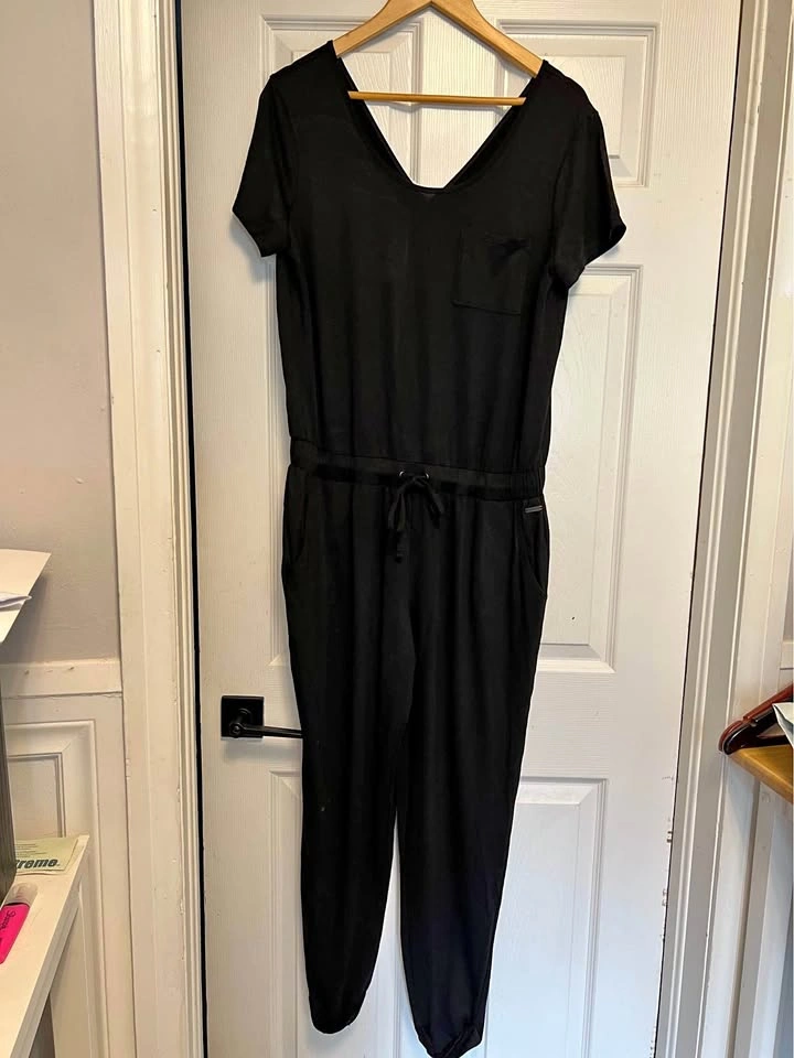 ⚽ Black Jumpsuit