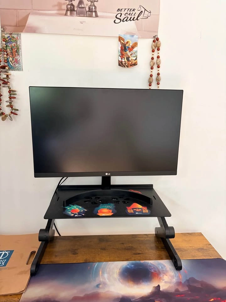 LG Monitor 27inch + adjustable monitor riser - photo 3