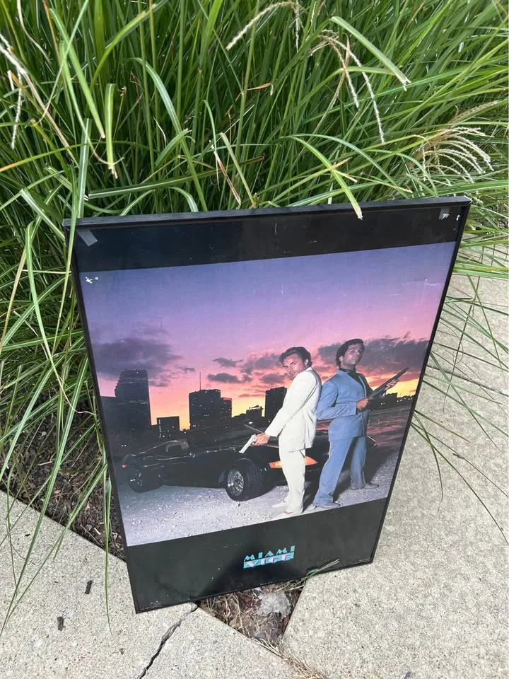 Miami Vice Poster image indicator(3)