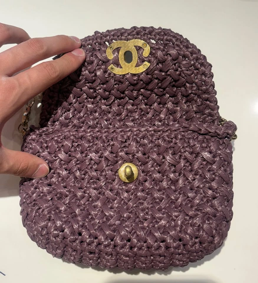 Small Crochet Handbag - photo 2