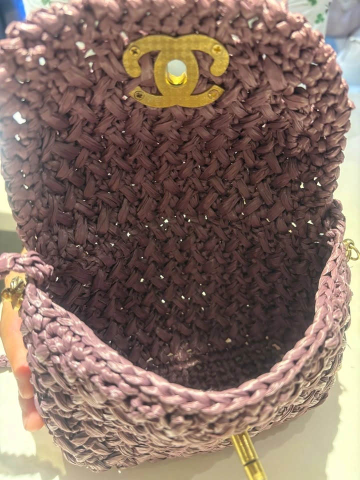Small Crochet Handbag - photo 4