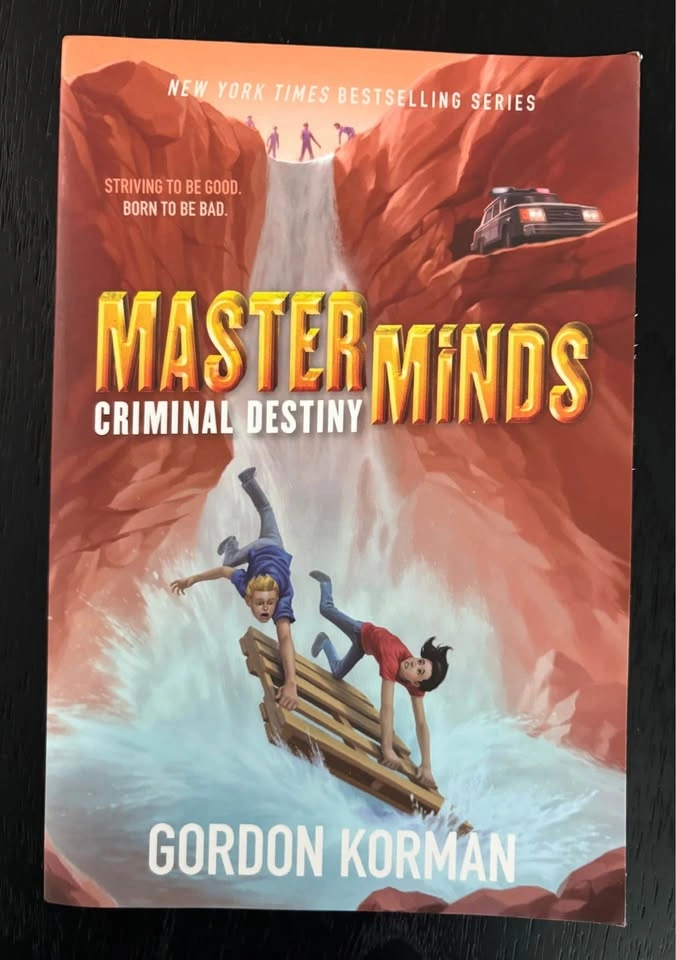 MasterMinds by Gordon Korman - Paperback ⚽️ - photo 3