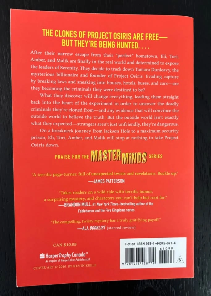MasterMinds by Gordon Korman - Paperback ⚽️ - photo 4