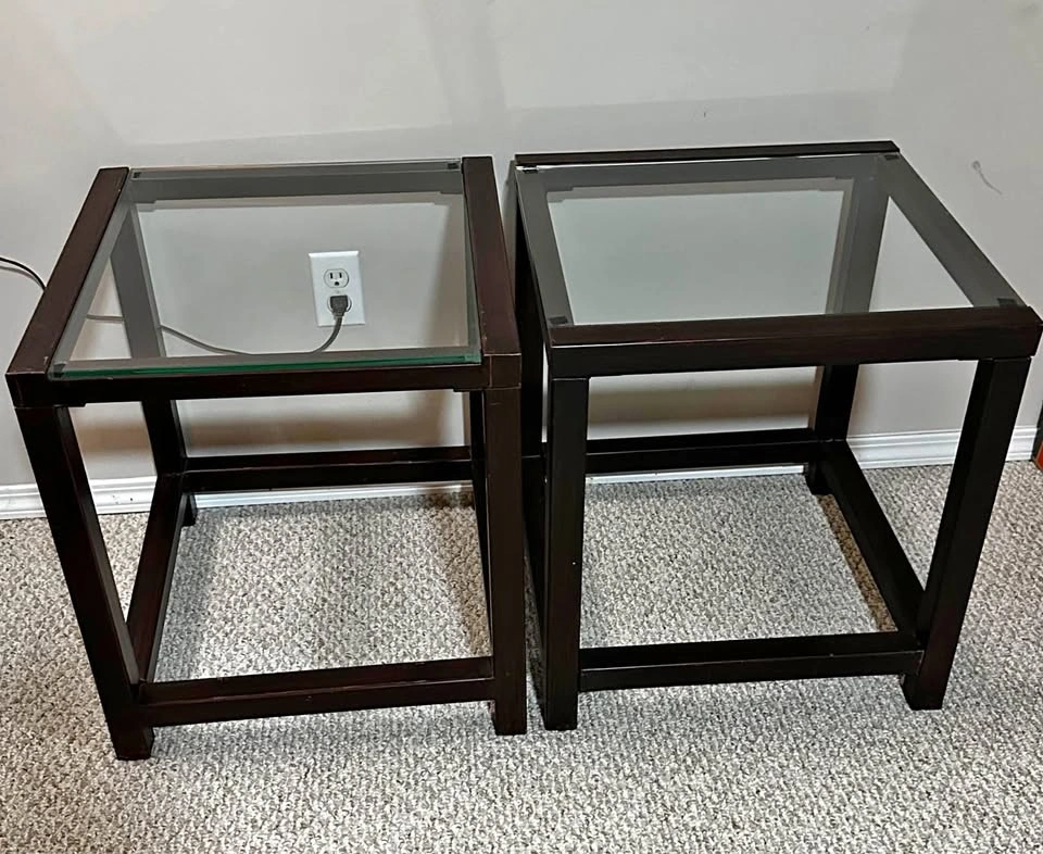 Pair Espresso Glass Top End Tables 20x20x20.5"