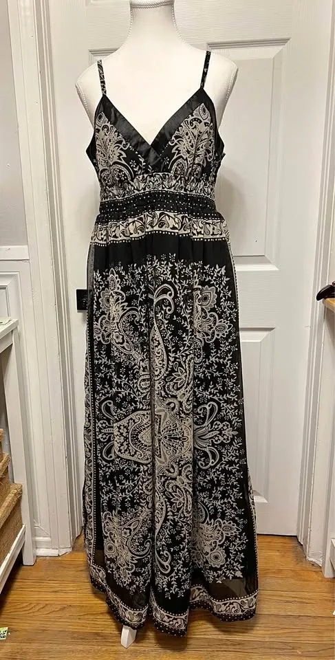 ⚽ Black Chiffon Dress
