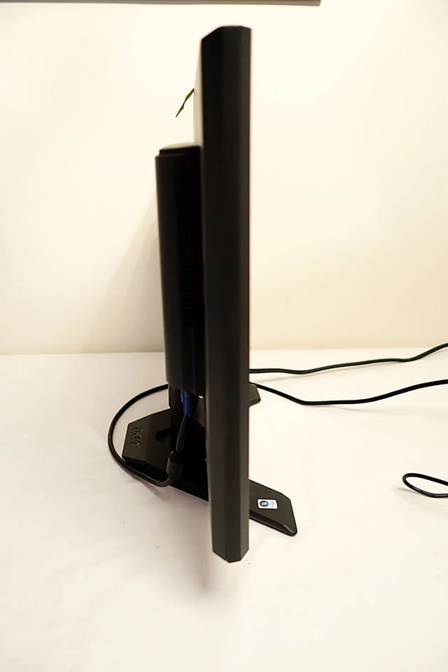 Acer 22" Widescreen X223W 1680 x 1050 LCD Monitor - photo 4