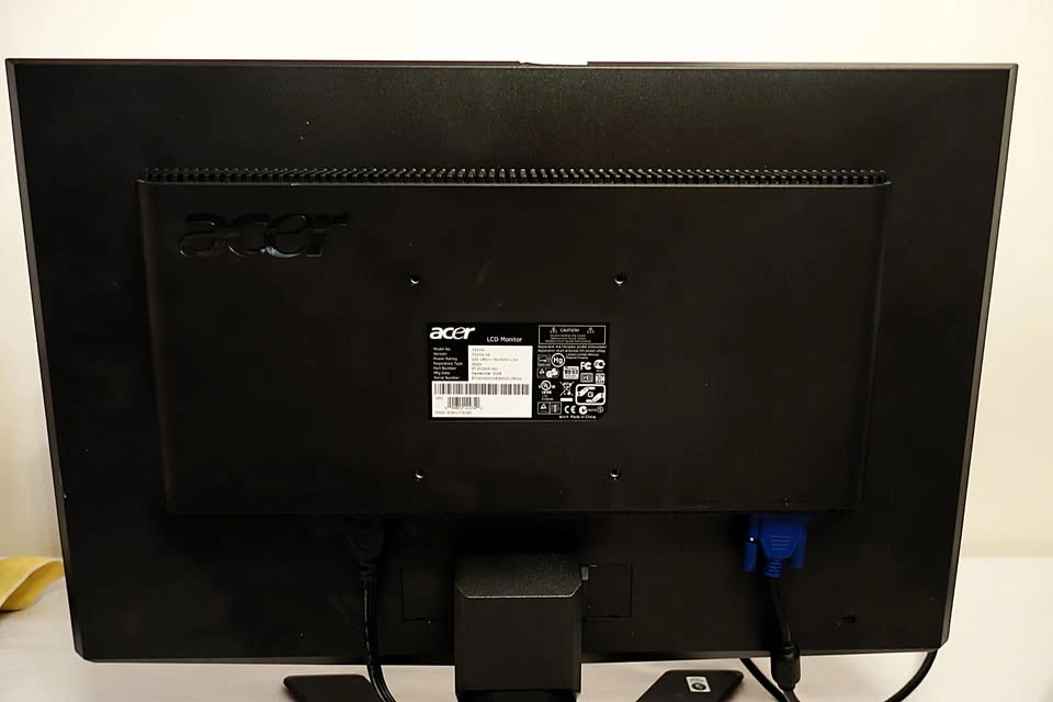 Acer 22" Widescreen X223W 1680 x 1050 LCD Monitor - photo 5