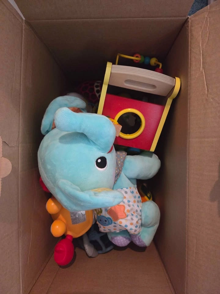Assorted baby toys 0-12 months - photo 3
