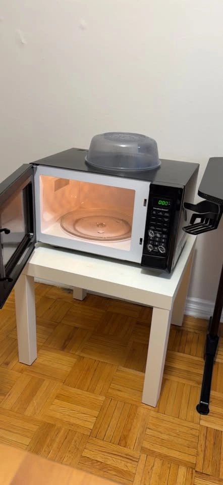 Hamilton Beach Microwave Oven + Table - photo 2