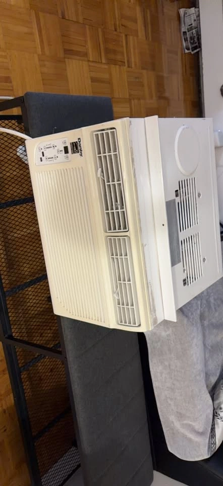 Danby Window Air Conditioner - 8000btu - photo 3