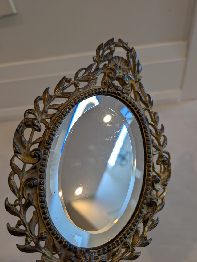 Vintage Bradley & Hubbard Brass Hand Mirror – Circa 1945 - photo 2