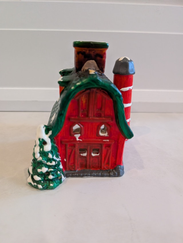 Christmas Village Ceramic Red Barn Tealight lit