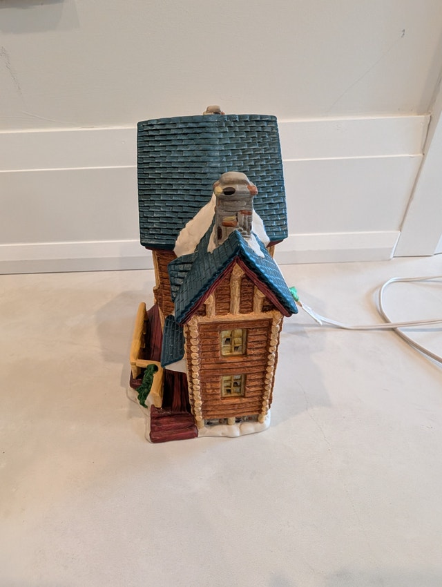 Norwood Hills Porcelain Lodge