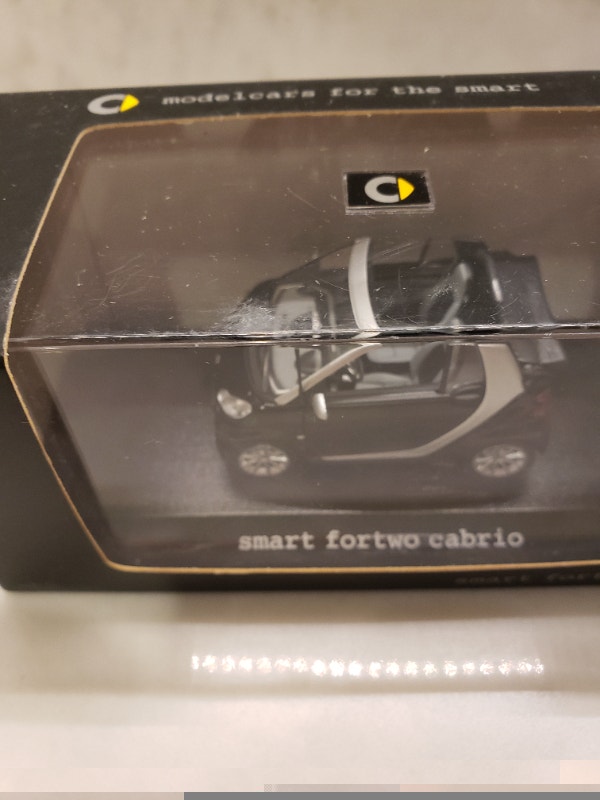 Diecast Car 1/43 Smart Fortwo Cabrio Deep Black Dealer Model Car - photo 2