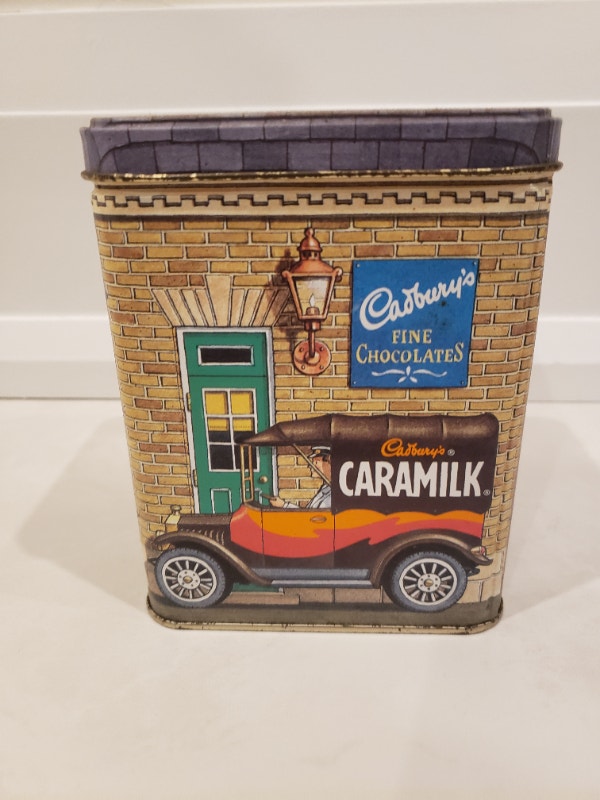Cadbury's Caramilk Candy vintage tin - photo 4
