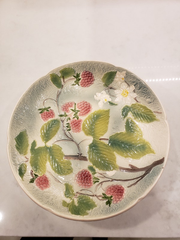 St Clement Cake Stand Rasberry Vine with Flowers - photo 2