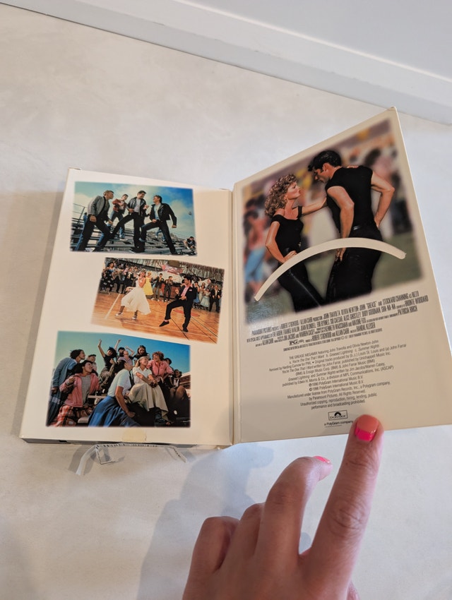 Grease (VHS, 1998, 20th Anniversary Edition) with Script - photo 4