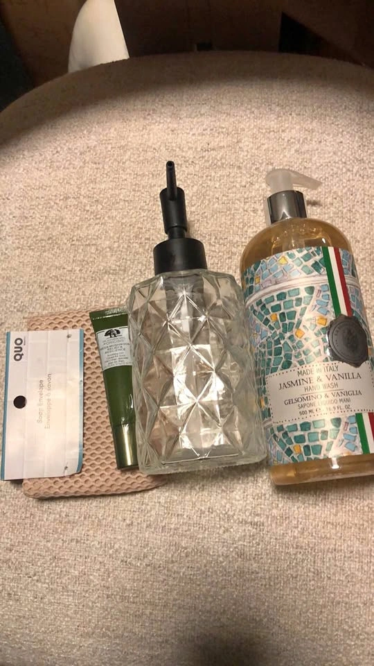 ⚽️ Lot: New Hand Soap, Eye Cream, Soap Dispenser etc
