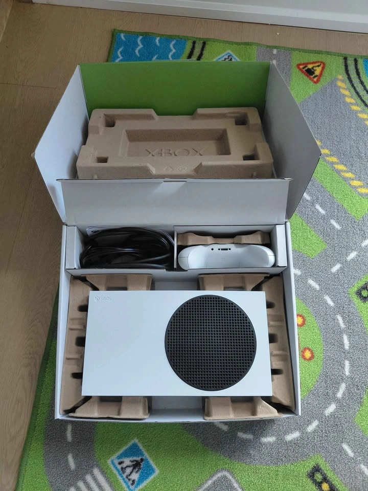 Xbox series s - photo 3