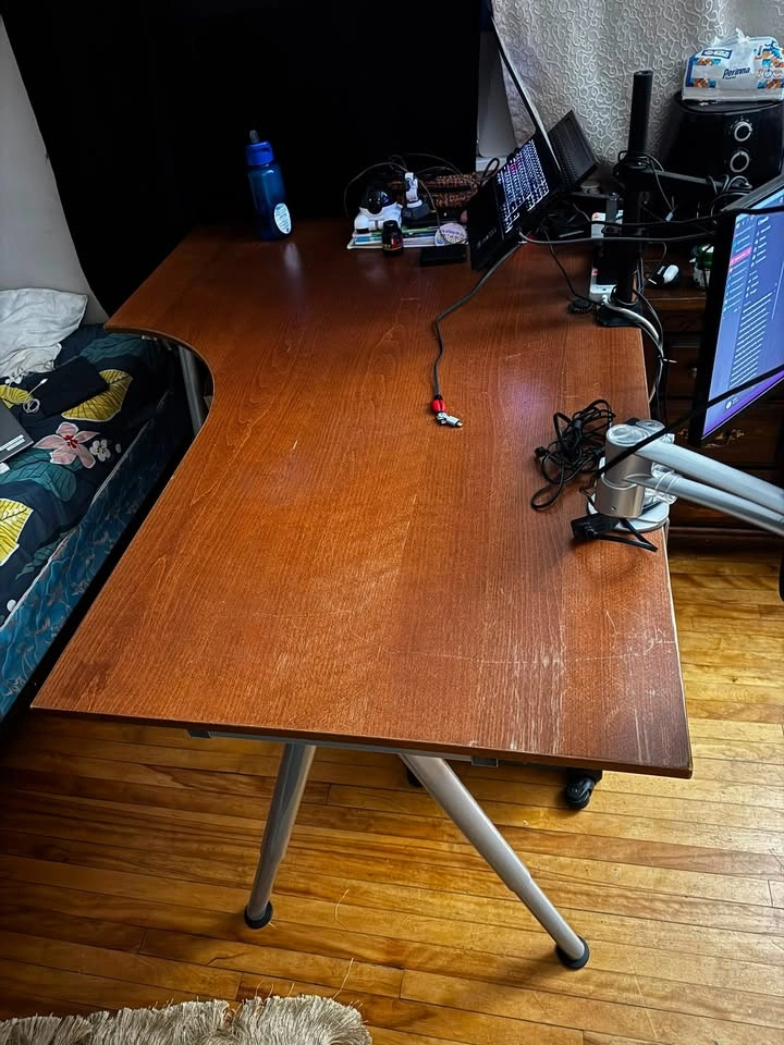 Large L-Shaped Desk – Wood Top – Great Condition – Moving Sale - photo 2