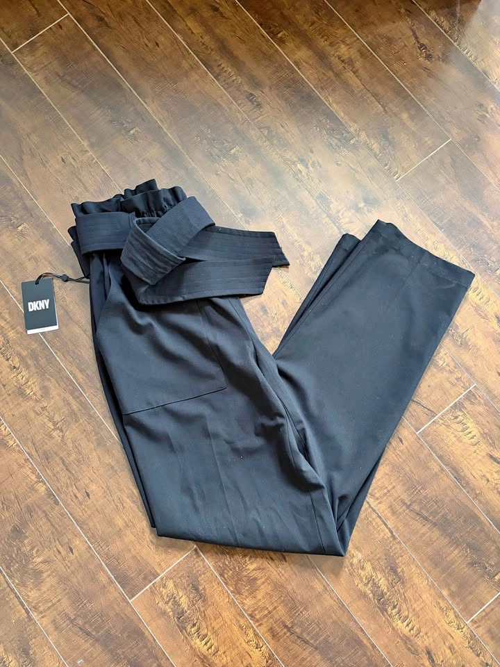 DKNY dress pants - black (Size 2)