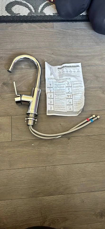 Quaart UPC kitchen faucet
