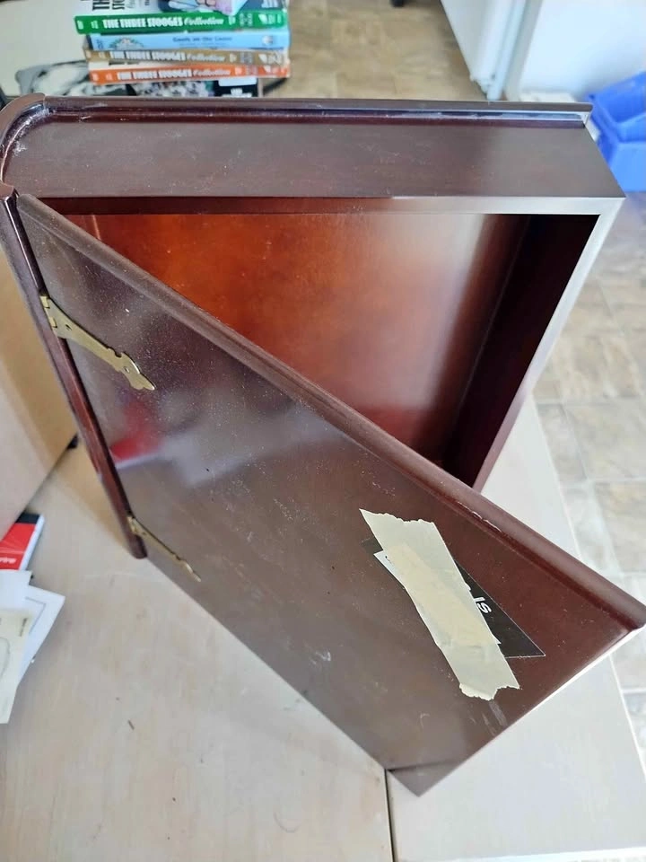 Wooden keepsake box