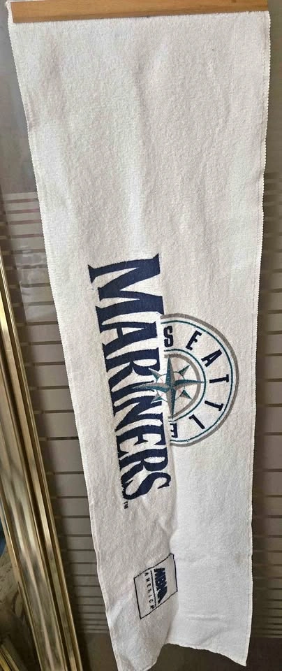 Seattle Mariners souvenir fan towel