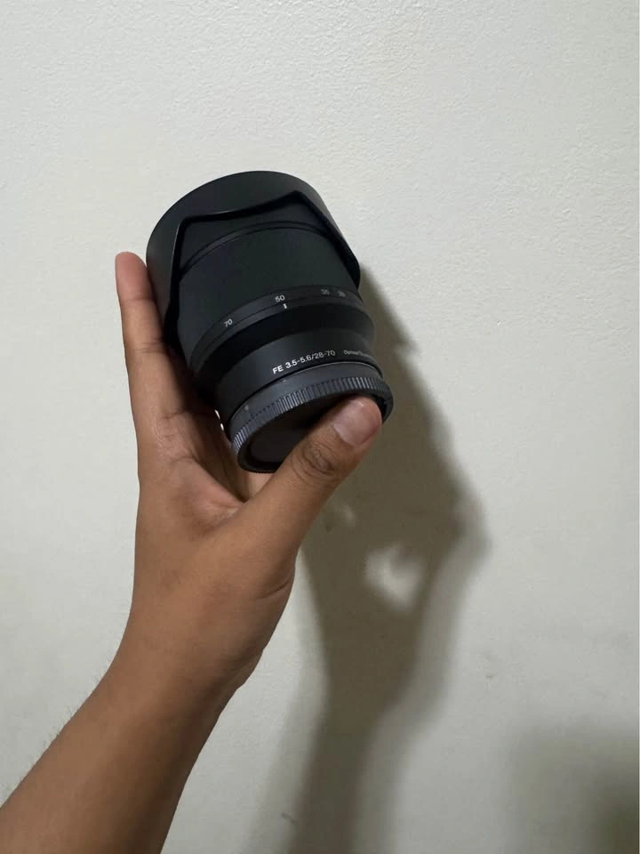 Sony FE 28-70mm f/3.5-5.6 OSS (SEL2870) - photo 2