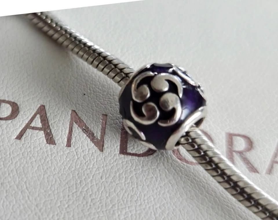 Authentic Pandora Zen charm
