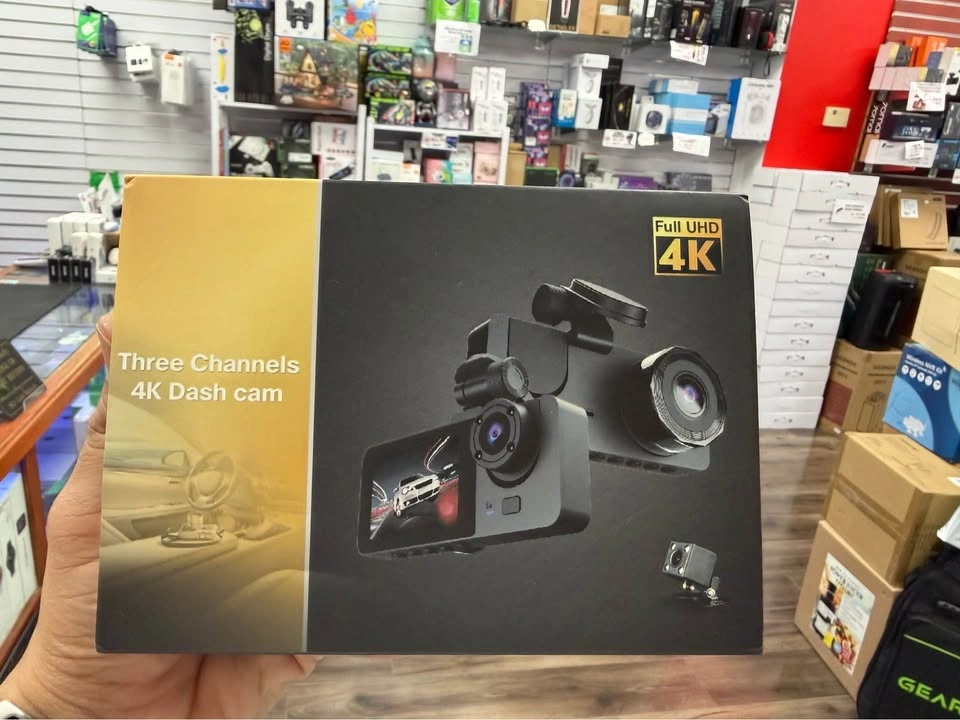 3 Channel Dash Camera (4k, 32GB SD Card, Front/Inside/Rear) - photo 3
