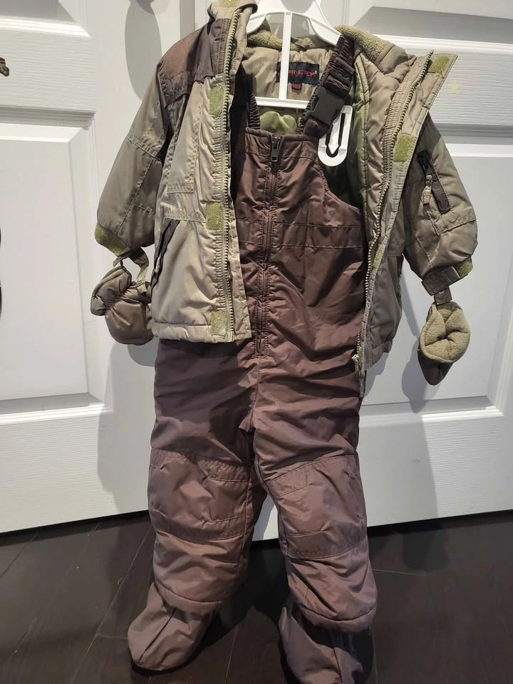 Alpine 2T Snowsuit (30lbs) - photo 3