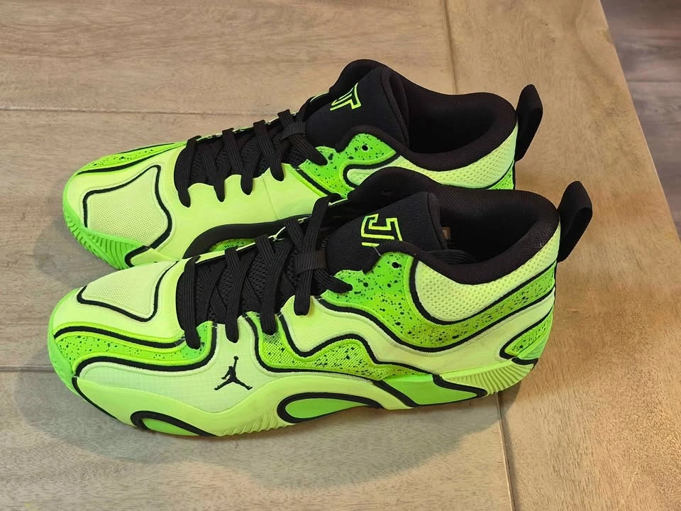 NIKE AIR JORDAN NEW - photo 4