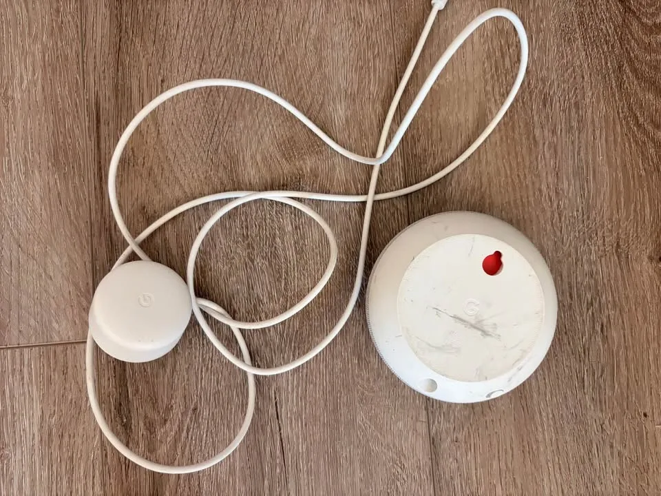 Google Nest Mini (2nd Generation) - photo 2