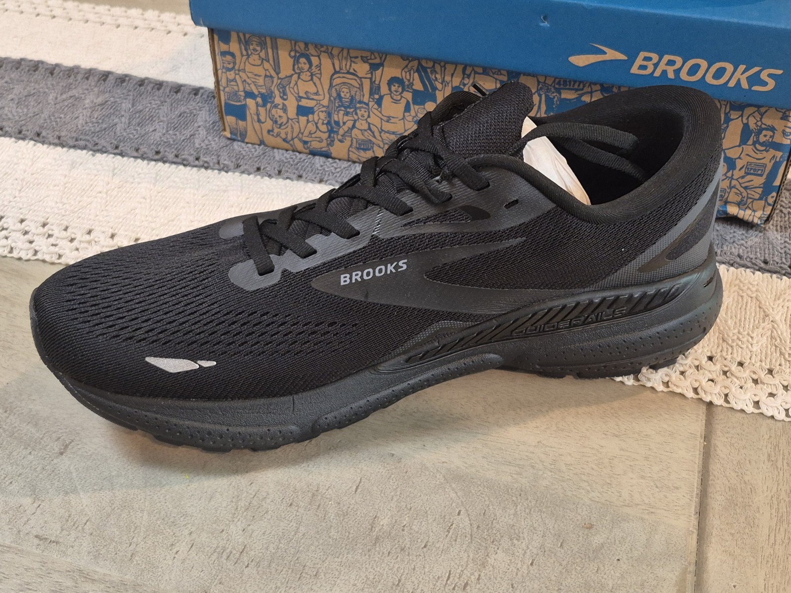 Mens brooks adrenaline SNEAKERS gts 23 size 11 - photo 4