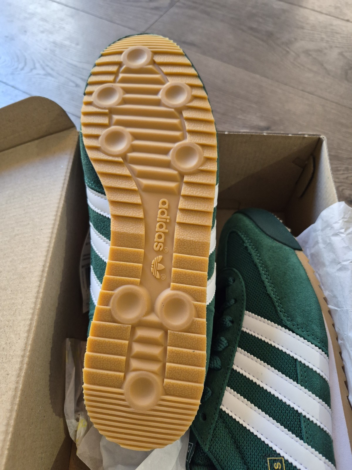 adidas shoes men Green Runner Sz 7.5M - photo 5