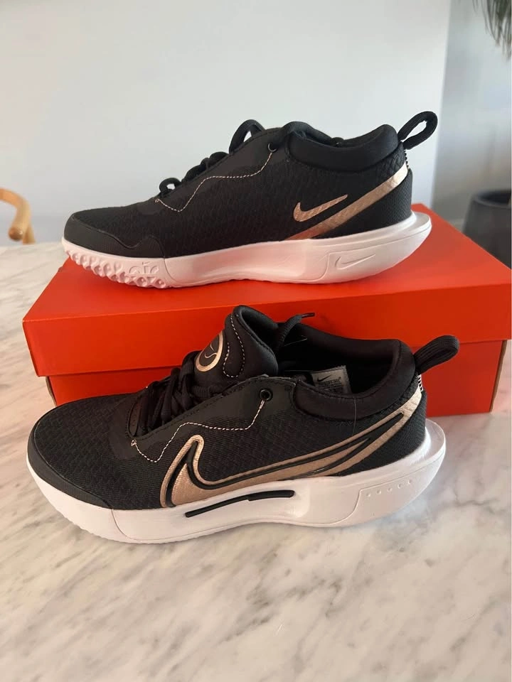 Women’s Nike Zoom Court Pro HC Tennis / pickleball shoes size 6. - photo 2