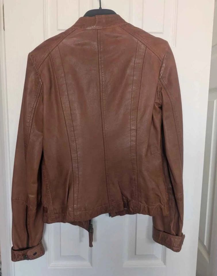 Danier Leather Jacket - Size 2XS Women's Bomber Style - photo 2
