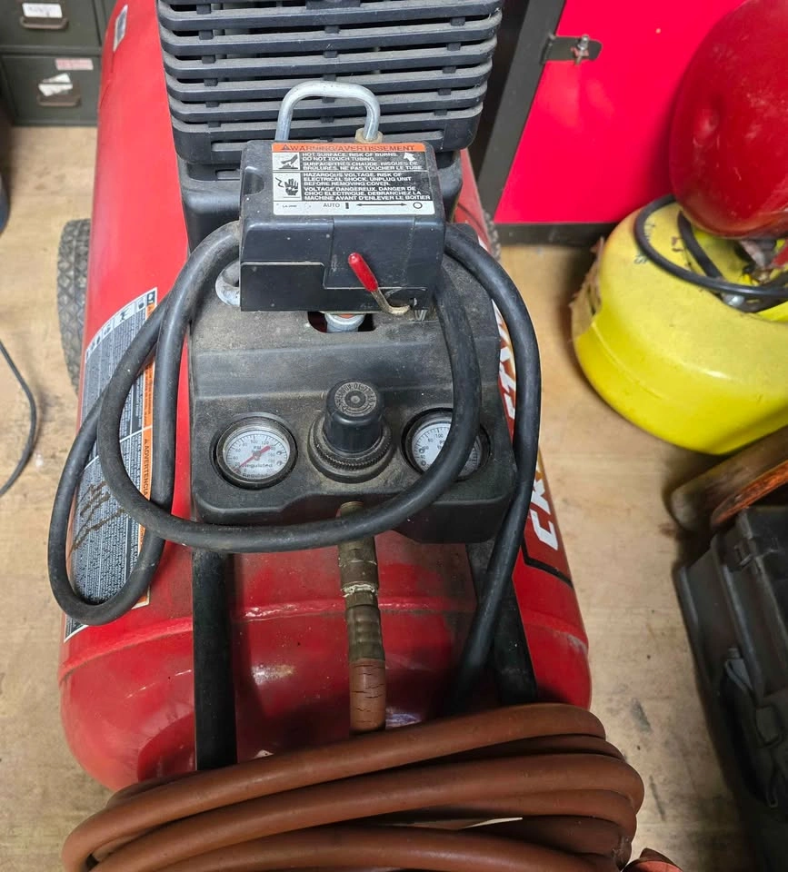 Craftsman 5.5 HP 30 Gallon Air Compressor - photo 2