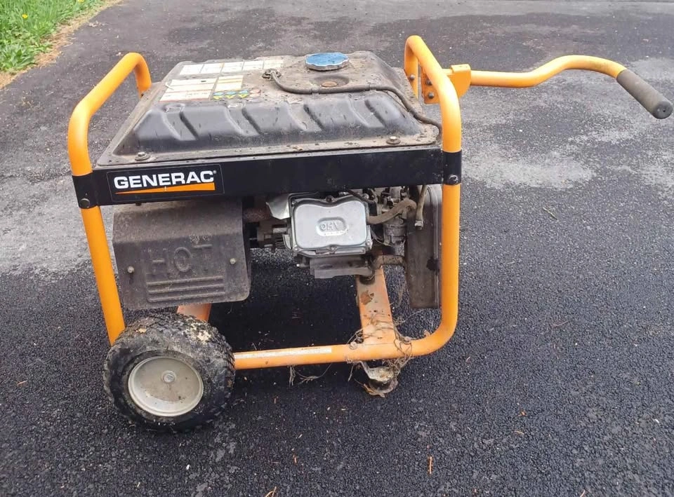 Generac GP5500 generator never used - photo 3