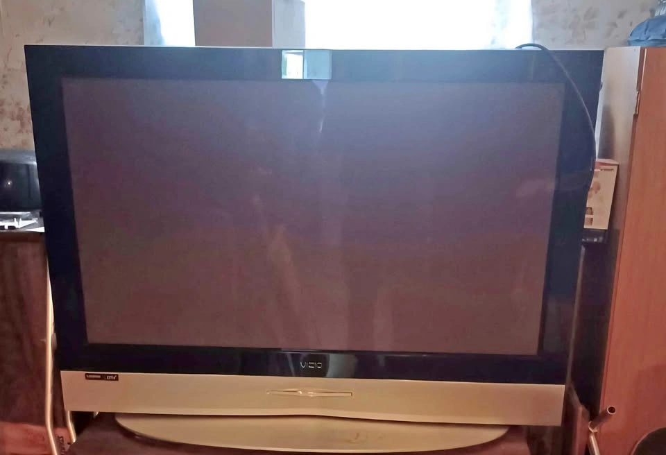Vizio Flat-screen TV