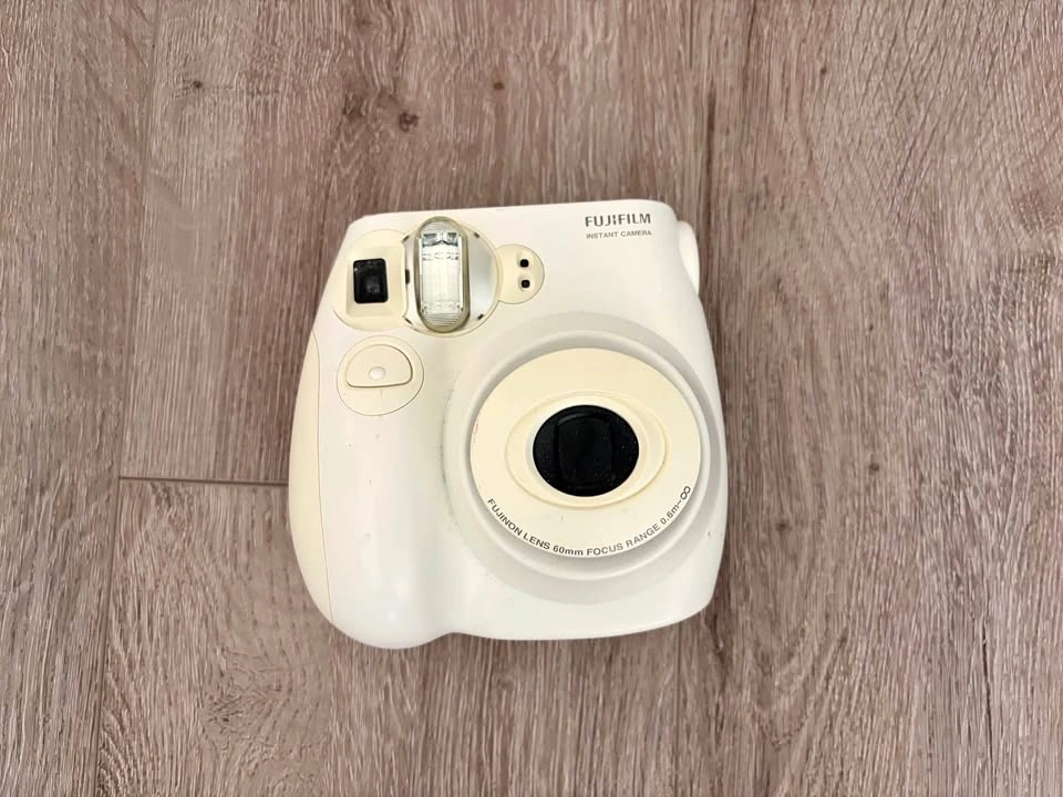 Fujifilm Instax Mini 7 Instant Camera