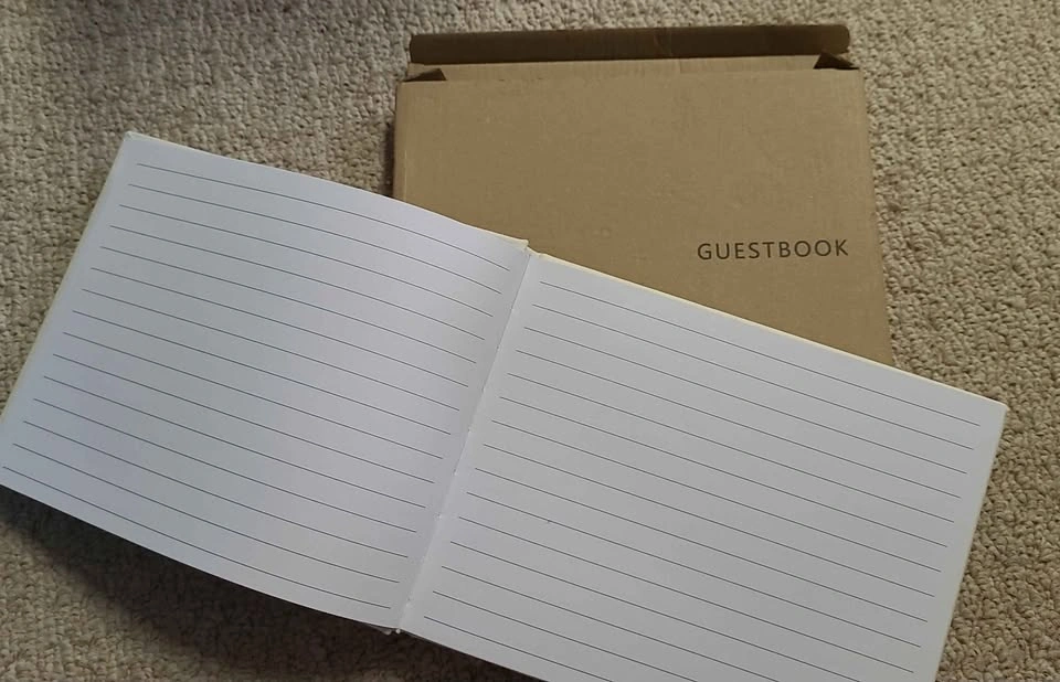 Off White Linen Guestbook ⚽ - photo 3