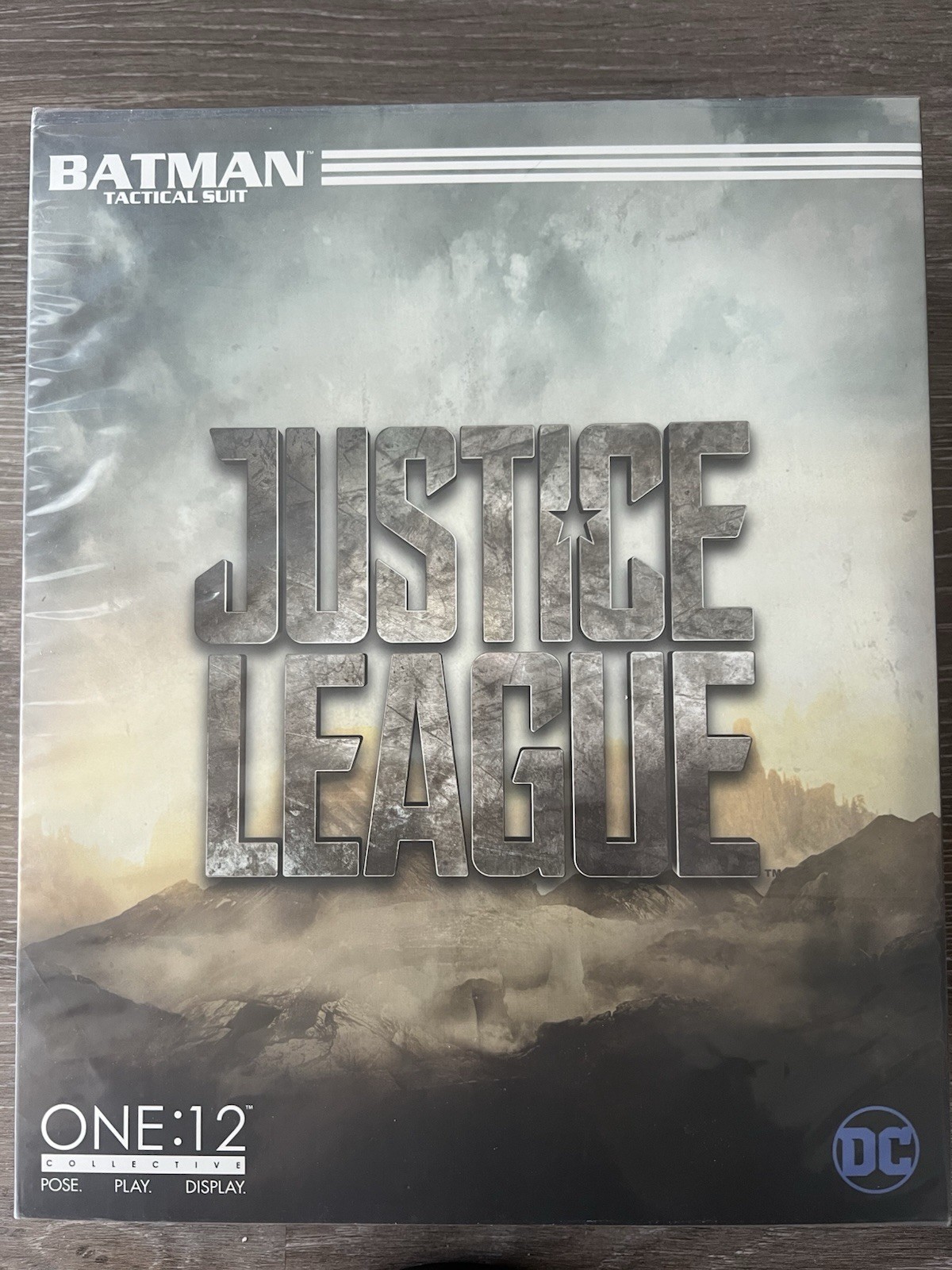 Mezco Toys One: 12 Collective Justice League Tactical Suit Batma