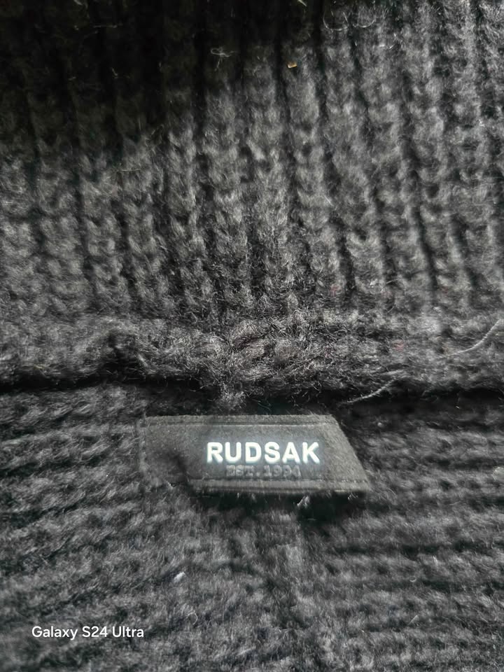 Rudsak black scarf - photo 2
