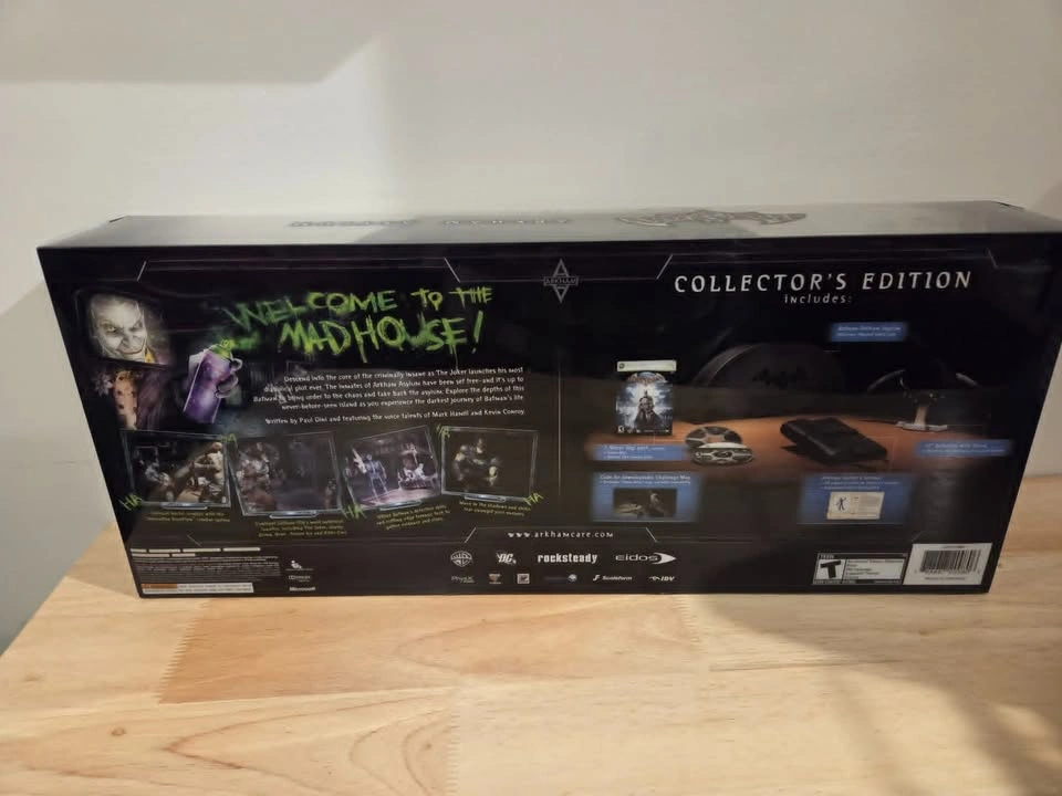 Batman Arkham Asylum Collectors Edition (XBOX-360) - photo 2