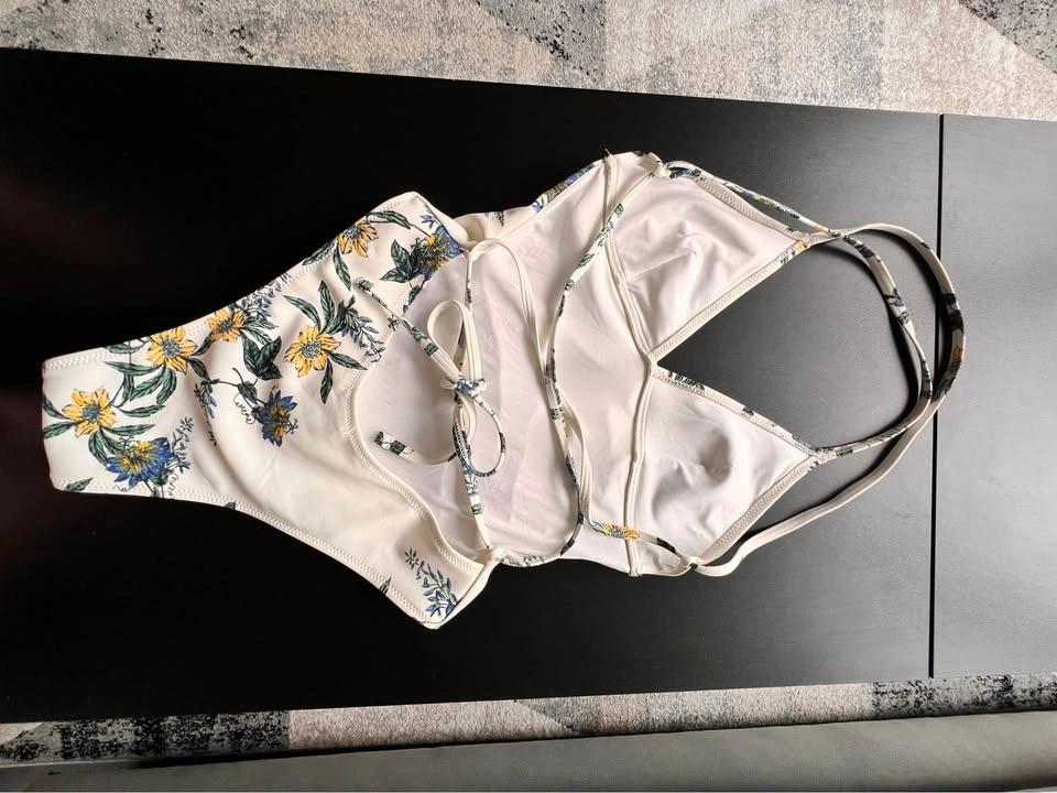 Some Days Lovin Floral Halter One-Piece Swimsuit Small - photo 2