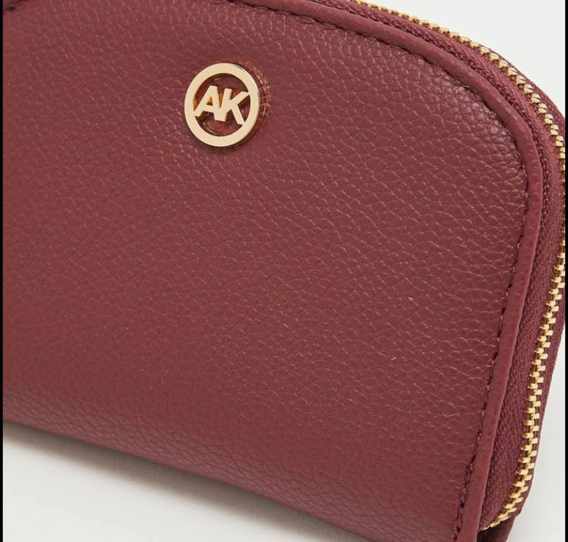 BRAND NEW Anne Klein Burgundy Card Holder - photo 2
