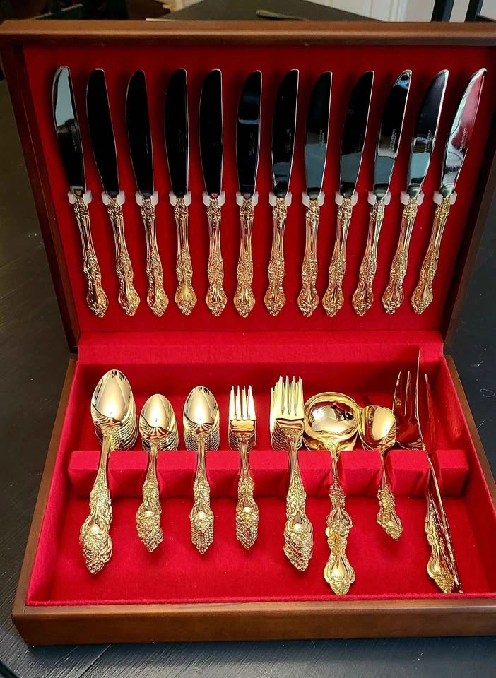 Vintage Northcraft 24K Gold-Plated 80-Piece Cutlery Set - photo 2